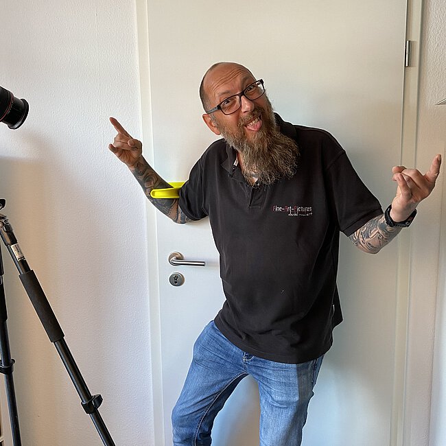 Daniel Mackert Fotograf mit outsmarter outsmarter-fan präsentiert outsmarter